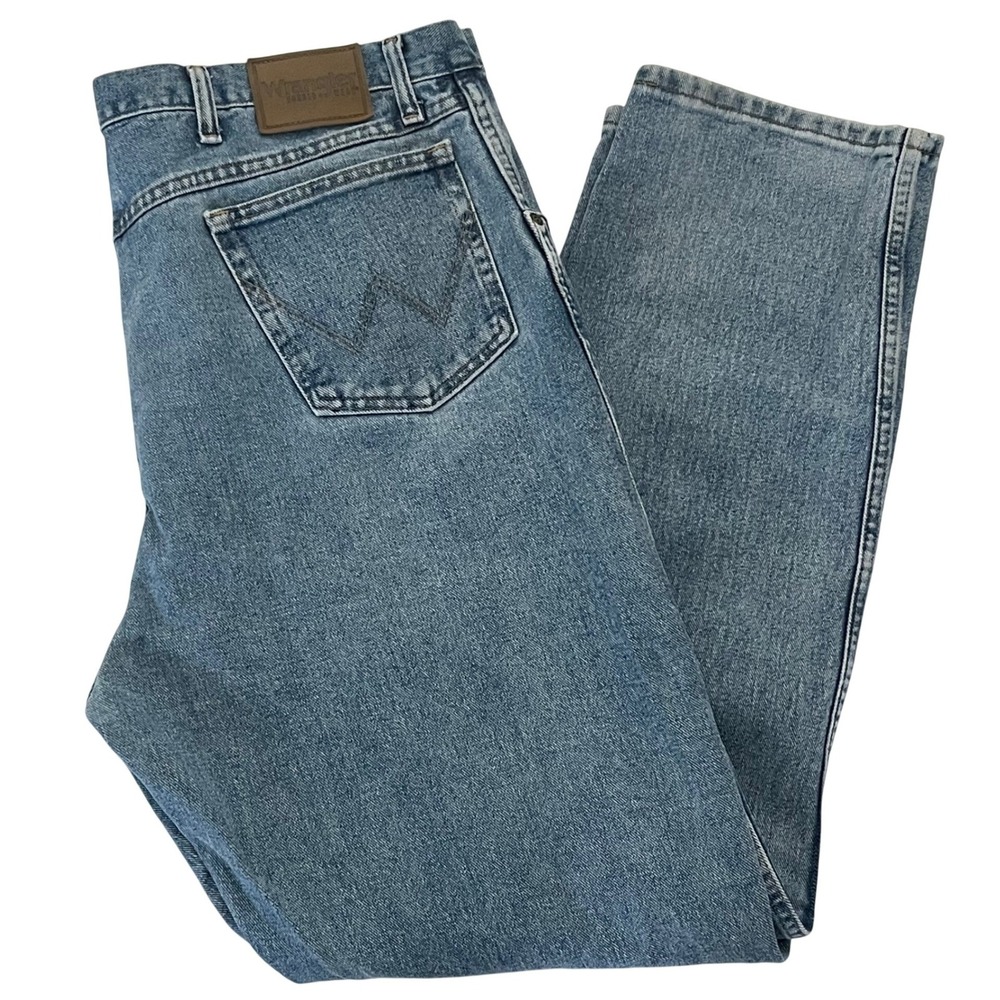 Wrangler Men Rugged Wear Jeans 42x34 Blue Denim Relaxed Fit Straight Leg 35001AI
